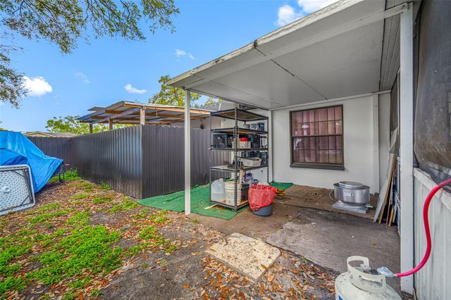 2814 W POWHATAN AVENUE, Tampa, FL 33614