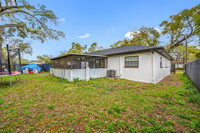 2814 W POWHATAN AVENUE, Tampa, FL 33614