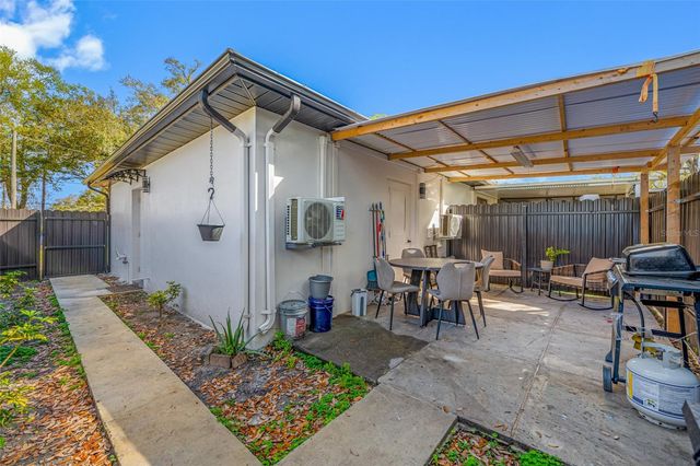 2814 W POWHATAN AVENUE, Tampa, FL 33614