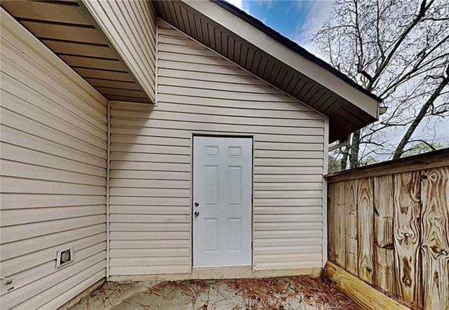 8577 Parkside Drive, Jonesboro, GA 30238