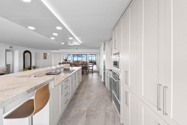 1900 Consulate Place 1902, West Palm Beach, FL 33401