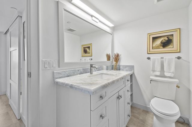 1900 Consulate Place 1902, West Palm Beach, FL 33401