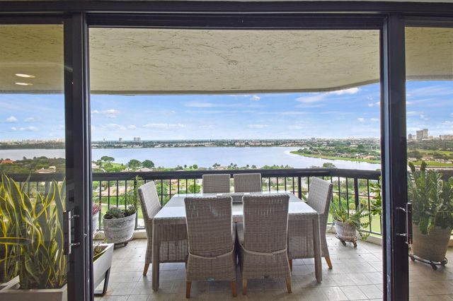 1900 Consulate Place 1902, West Palm Beach, FL 33401