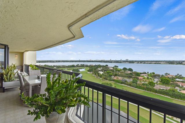 1900 Consulate Place 1902, West Palm Beach, FL 33401