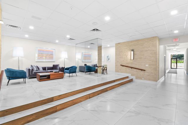 1900 Consulate Place 1902, West Palm Beach, FL 33401