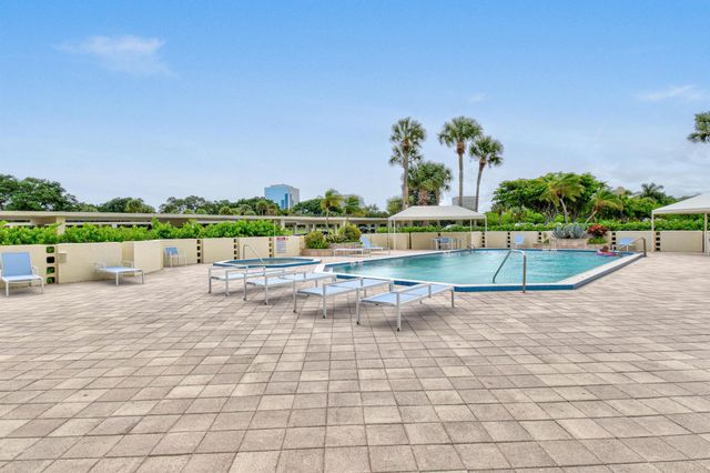 1900 Consulate Place 1902, West Palm Beach, FL 33401