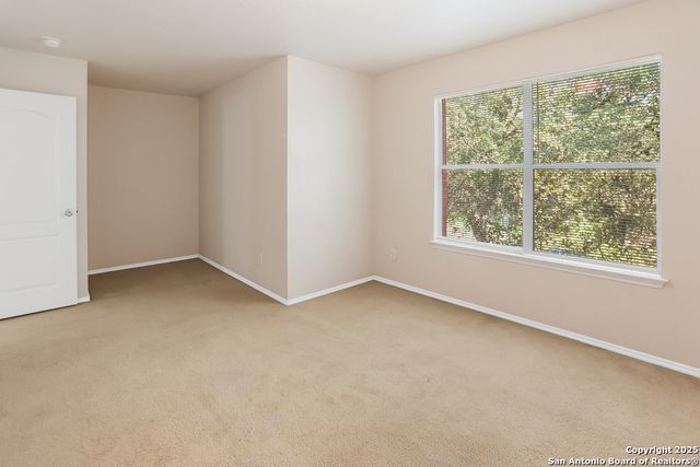 6818 Crest Place, Live Oak, TX 78233