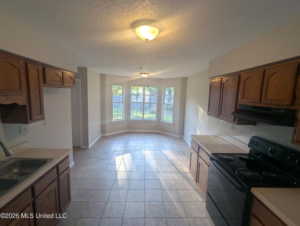7080 Redfern Drive, Horn Lake, MS 38637 — photo 2
