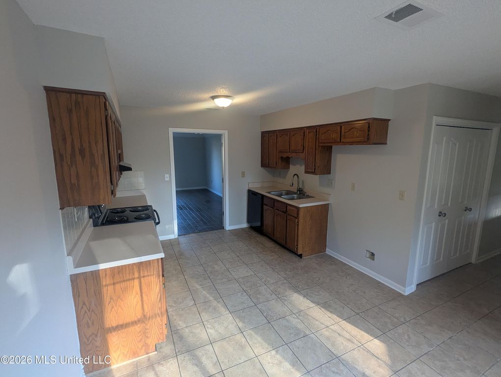 7080 Redfern Drive, Horn Lake, MS 38637 — photo 3
