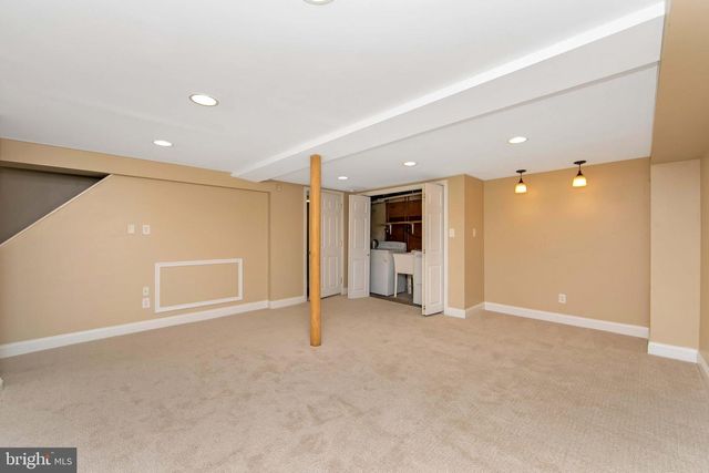 204 GREENBRIAR LN, Havertown, PA 19083