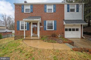 204 GREENBRIAR LN, Havertown, PA 19083