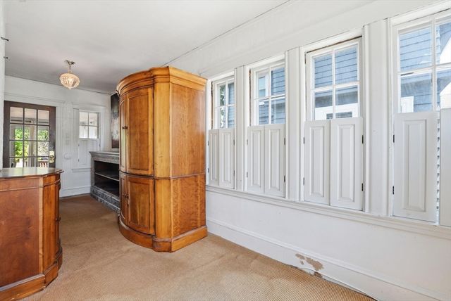 19 Humphrey St, Marblehead, MA 01945