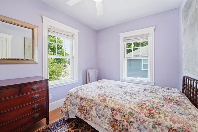 19 Humphrey St, Marblehead, MA 01945