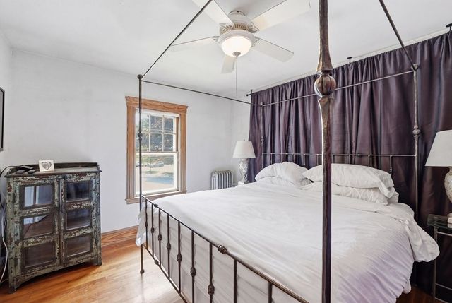 19 Humphrey St, Marblehead, MA 01945