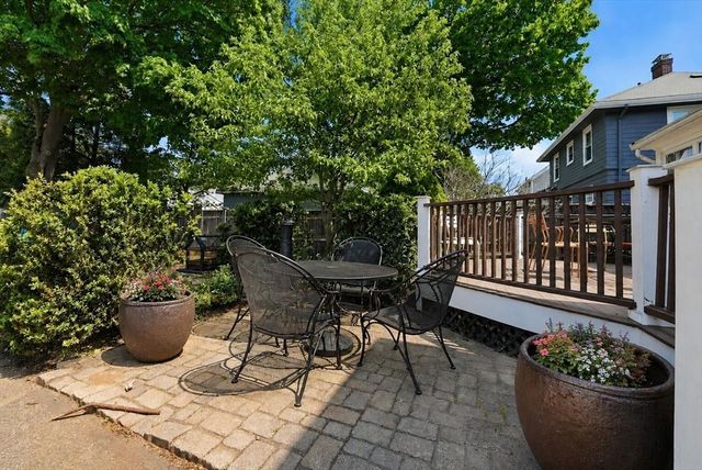 19 Humphrey St, Marblehead, MA 01945