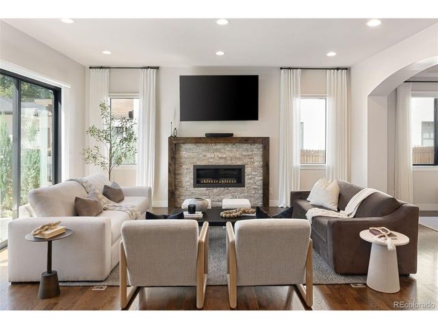 2525 S Columbine St, Denver, CO 80210