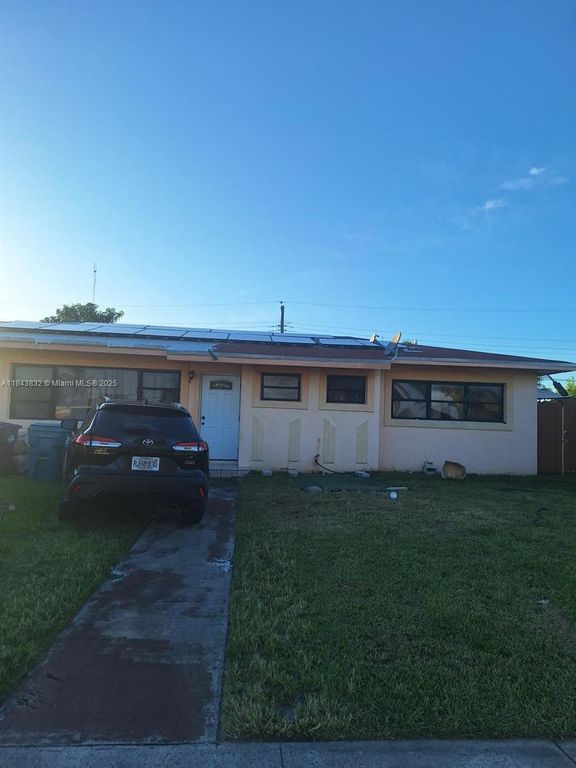 115 NW 193rd St 2, Miami Gardens, FL 33169