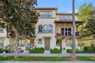 810 E Promenade C, Azusa, CA 91702