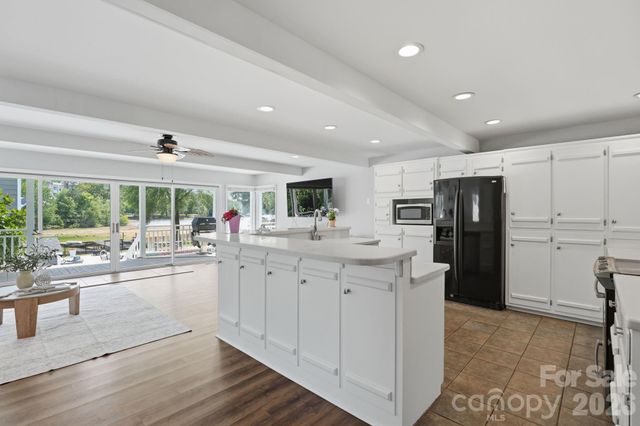 139 Perrin Drive, Mooresville, NC 28117