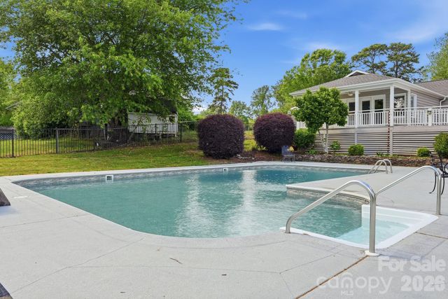 139 Perrin Drive, Mooresville, NC 28117