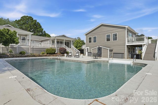 139 Perrin Drive, Mooresville, NC 28117