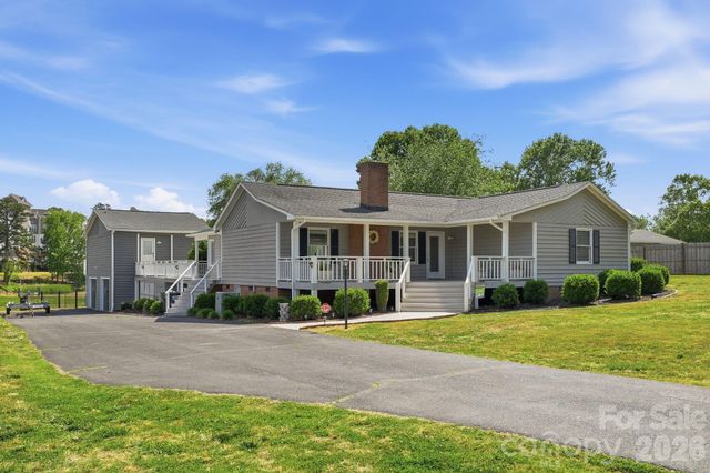 139 Perrin Drive, Mooresville, NC 28117