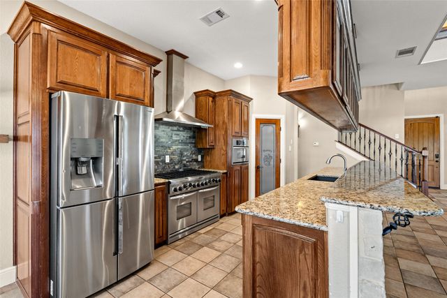 407 Valley View Court, Rio Vista, TX 76093