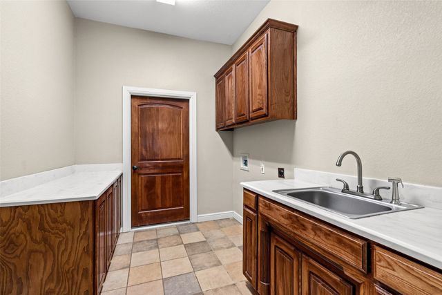 407 Valley View Court, Rio Vista, TX 76093