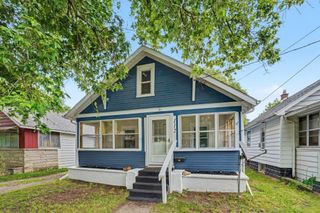 112 Sharon Avenue, Pennfield Twp, MI 49017