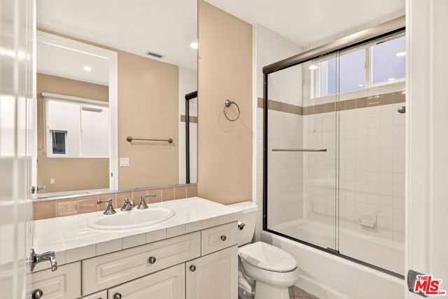 134 Voyage Mall, Marina Del Rey, CA 90292