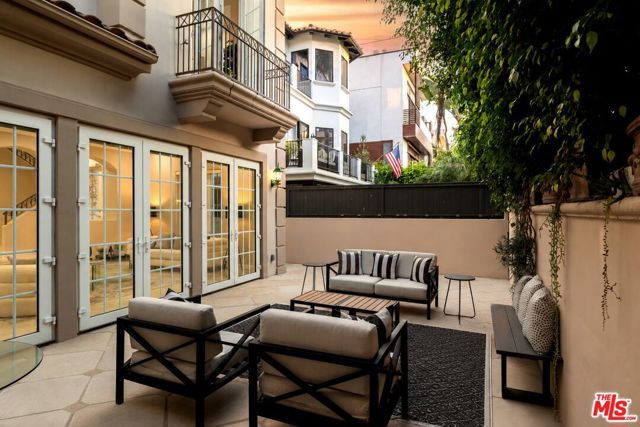 134 Voyage Mall, Marina Del Rey, CA 90292