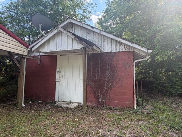 7478 KY-80, Manchester, KY 40962