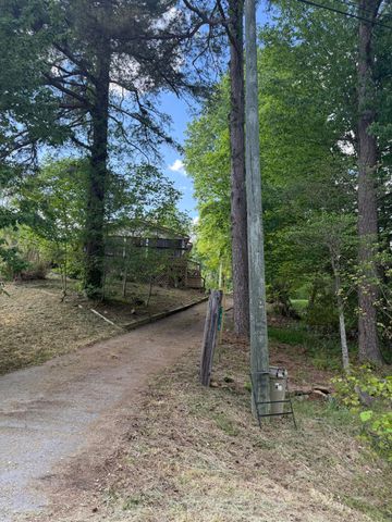 7478 KY-80, Manchester, KY 40962