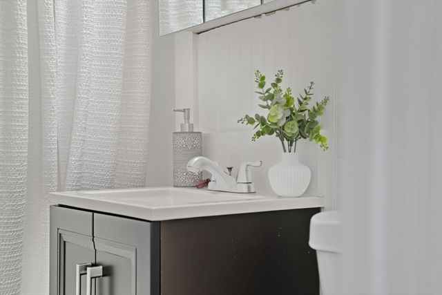 118 Pilgrim Road, Springfield, MA 01118