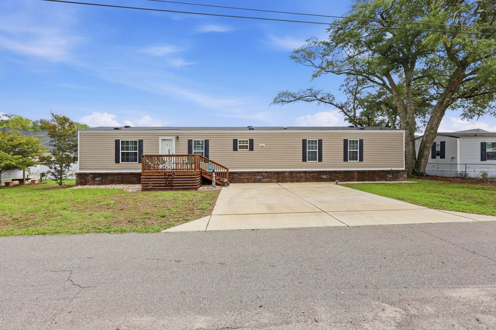 818 Wayne St., North Myrtle Beach, SC 29582 — exterior