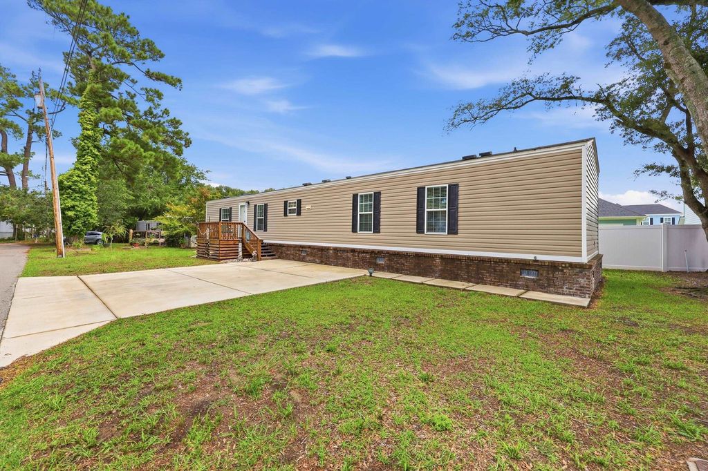 818 Wayne St., North Myrtle Beach, SC 29582 — photo 3