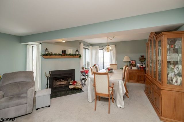 55 Kensington Ct, Washington Twp., NJ 07840