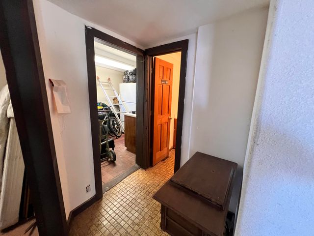 524 Gibson Boulevard SE, Albuquerque, NM 87102