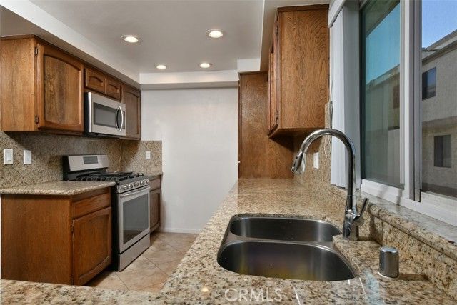 7240 Shirley 101, Reseda (los Angeles), CA 91335