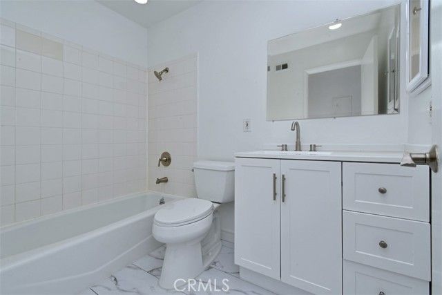 7240 Shirley 101, Reseda (los Angeles), CA 91335