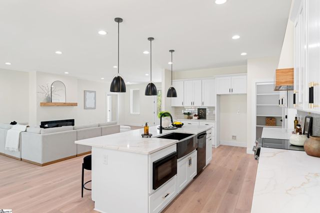 651 Narrow Circle, Inman, SC 29349