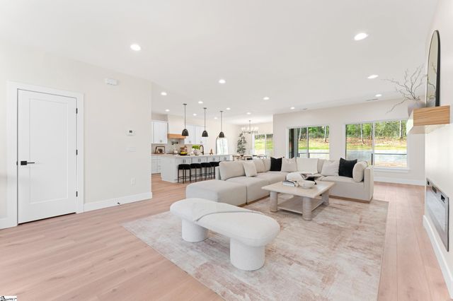 651 Narrow Circle, Inman, SC 29349