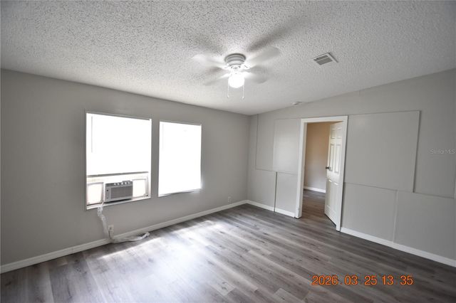 7515 SYMMES ROAD, Gibsonton, FL 33534