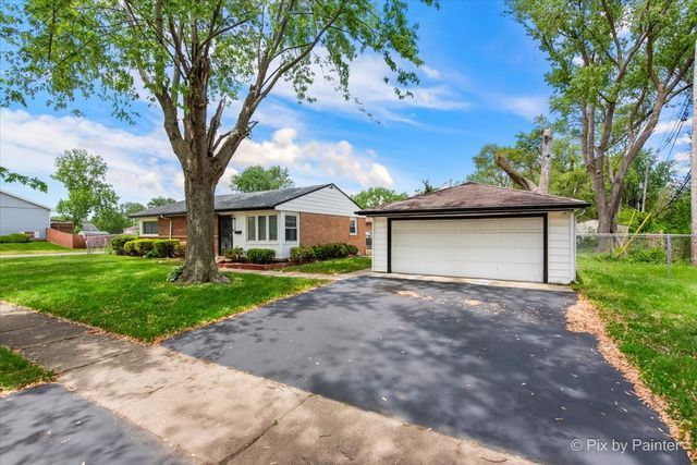 2756 Lancaster Drive, Markham, IL 60428