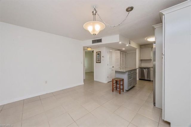 499 Forest Lakes BLVD # 110, Naples, FL 34105