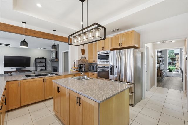 301 Chapelwood Drive, Colleyville, TX 76034