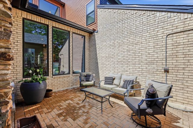 301 Chapelwood Drive, Colleyville, TX 76034