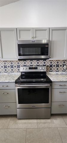 41 BARBERA LN, Palm Coast, FL 32137