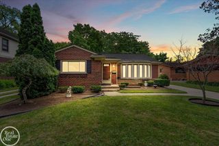 75 Lodewyck Street, Mt Clemens, MI 48043