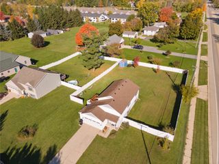 825 Amber Ridge Dr Drive SW, Byron Center, MI 49315